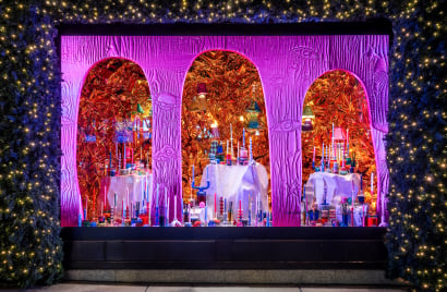 SELFRIDGES-MORE-THE-MERRIER-CHRISTMAS-WINDOWS-2.jpg